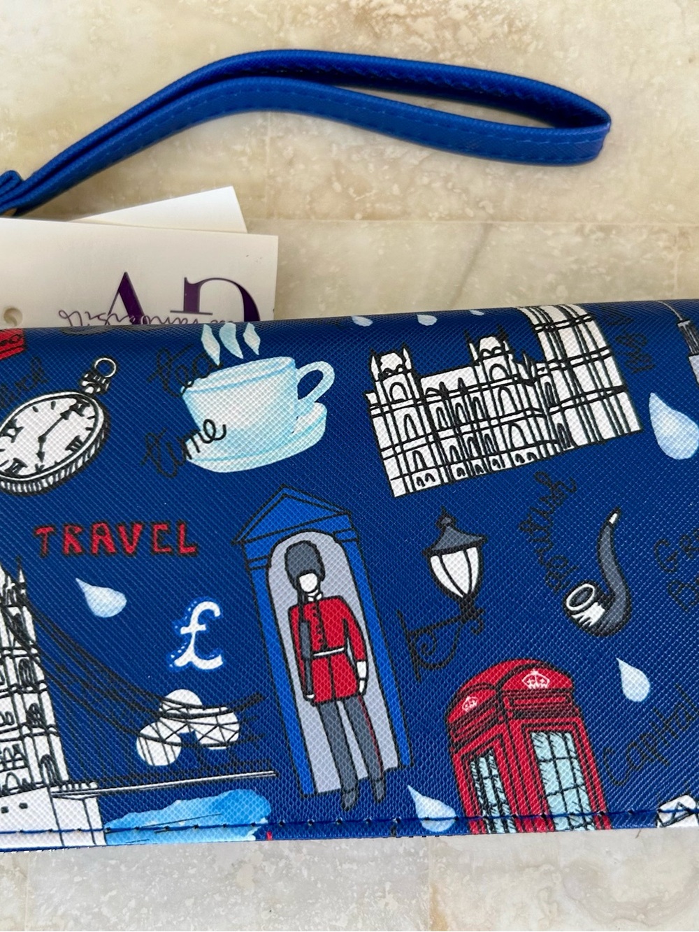 Gloria Vanderbilt NWT Blue London Themed Wristlet Wallet. 4”x8”